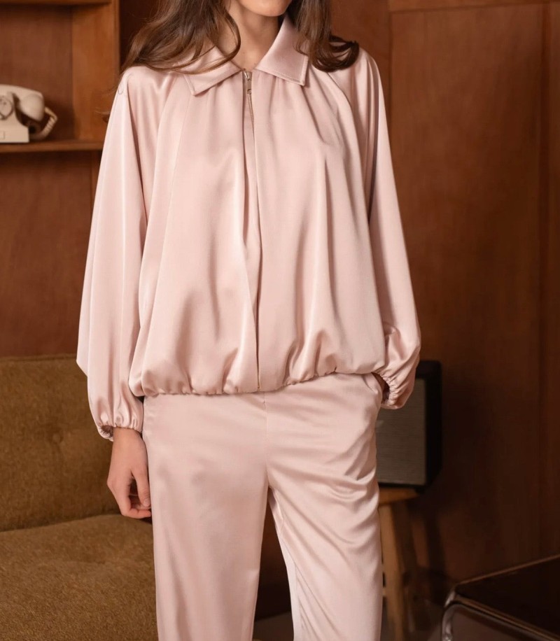 BOMBER PINKY BE ICONIIC