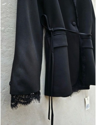 Blazer Black BE ICONIIC